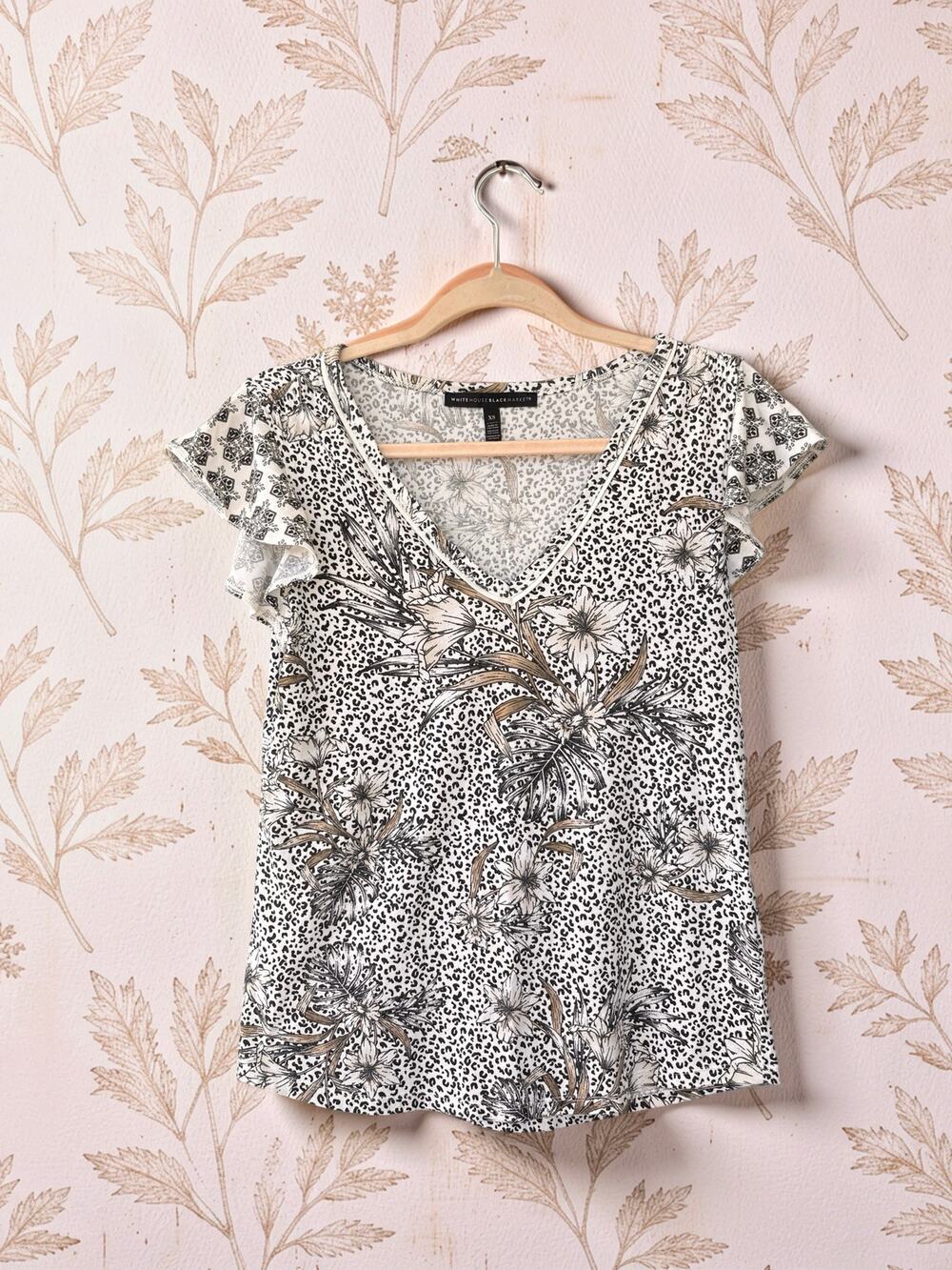 White House Black Market XS Blouse Floral Leopard Print Flutter Sleeve NWOT